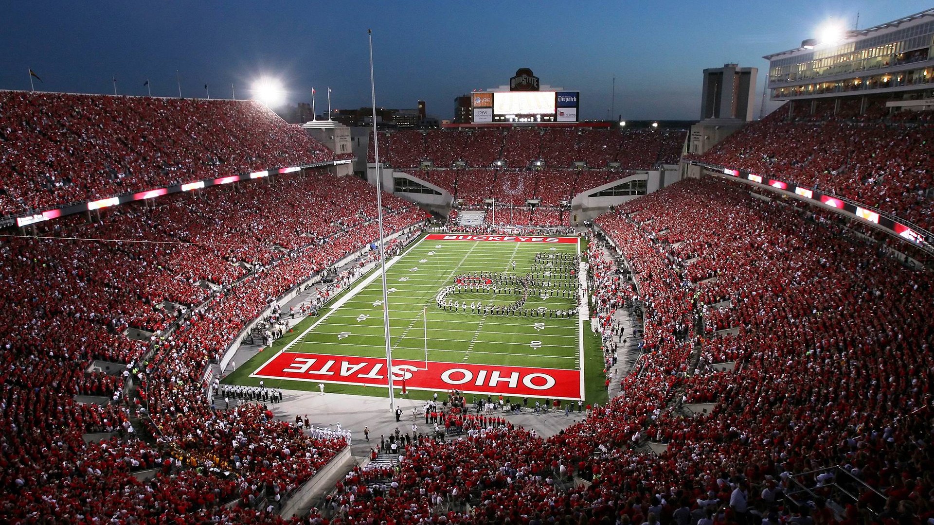 上海队掀翻北京队，布克在年度焦点之战接管比赛