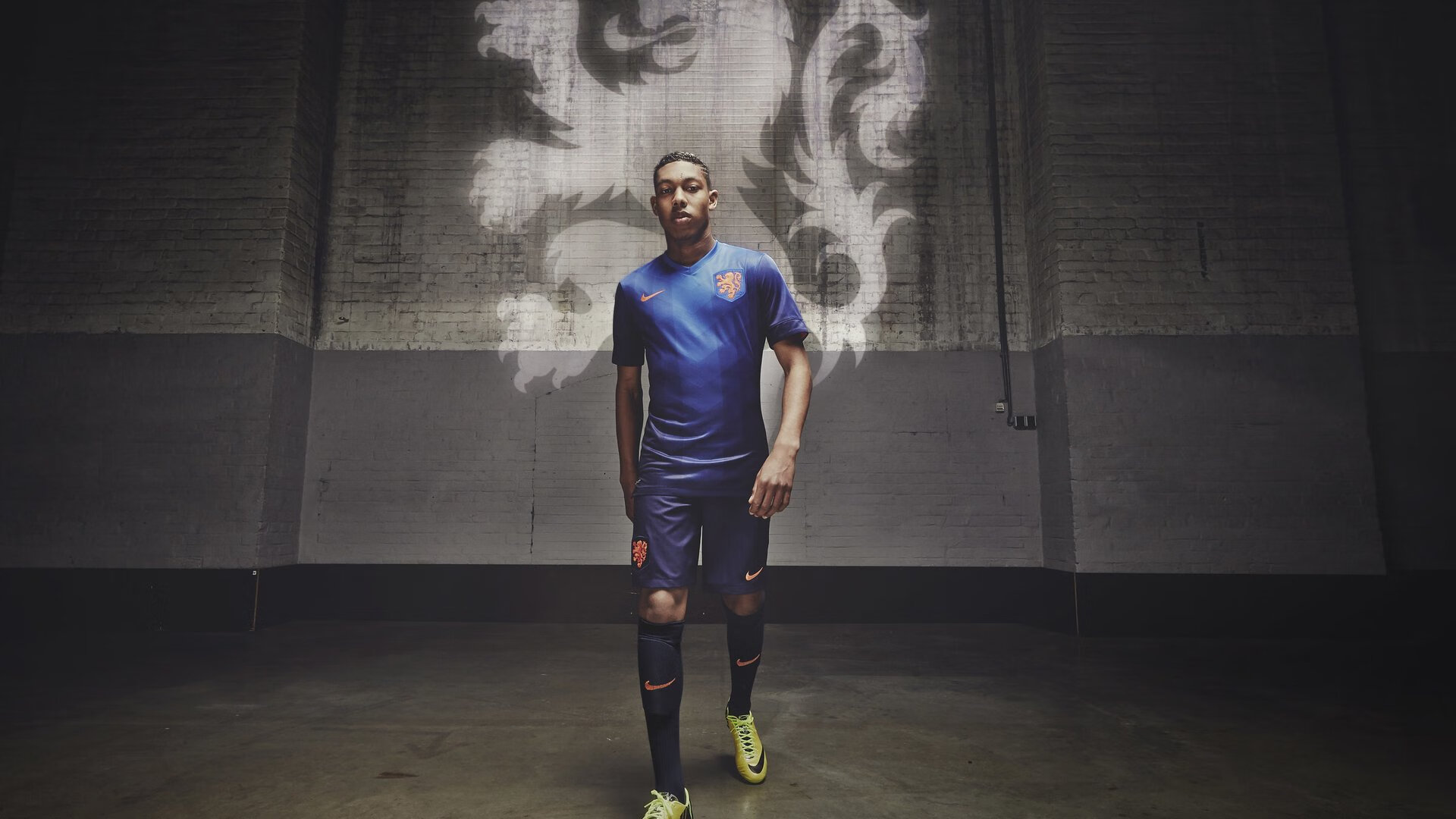 特奥·埃尔南德斯，从米兰边卫到法国尖刀，他如何成为高卢雄鸡的进攻密钥？